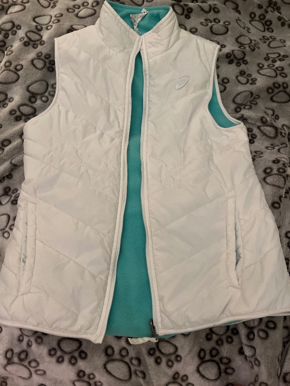 ASICS white fleece lined vest
